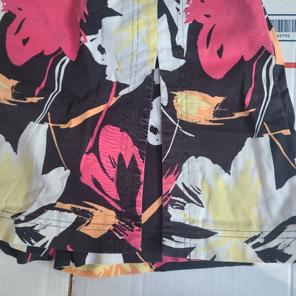 Cache Women's Floral Skort Size 2 - Picture 10 of 16